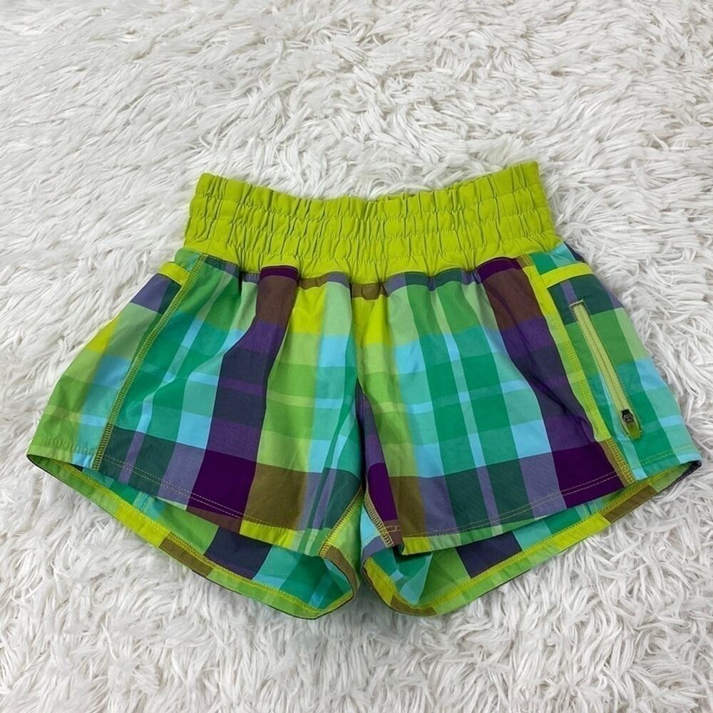 Lululemon Tracker Shorts Foxy Plaid - Lime/Potion Purple